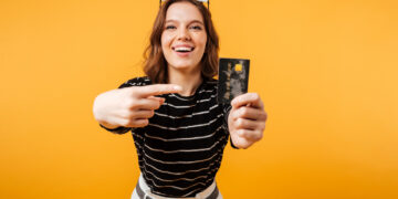 Tarjetas de Crédito con Beneficios Exclusivos: ¿Realmente Vale la Pena? ¡Descúbrelo Aquí! - FREEPIK
